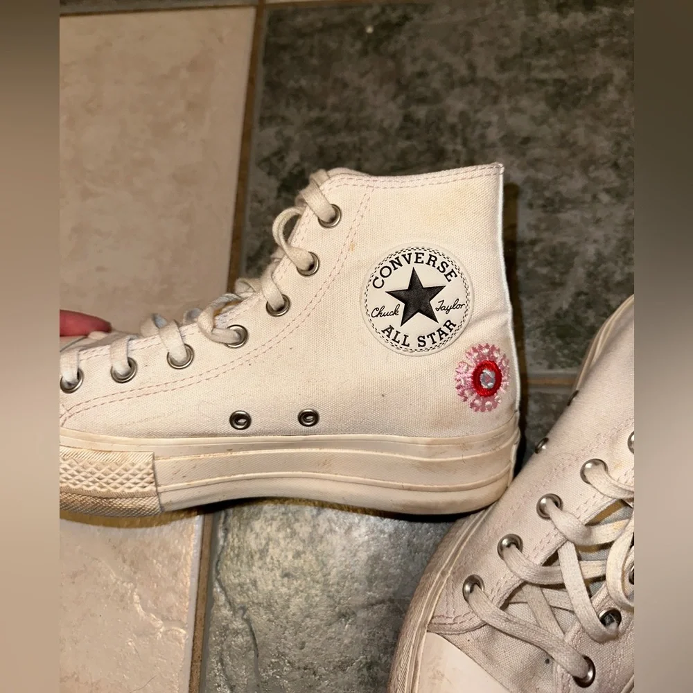 Platform Embroidered converse - Picture 3 of 4